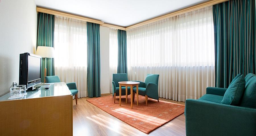 Holiday Inn Express Logrono Rioja By Ihg Εξωτερικό φωτογραφία