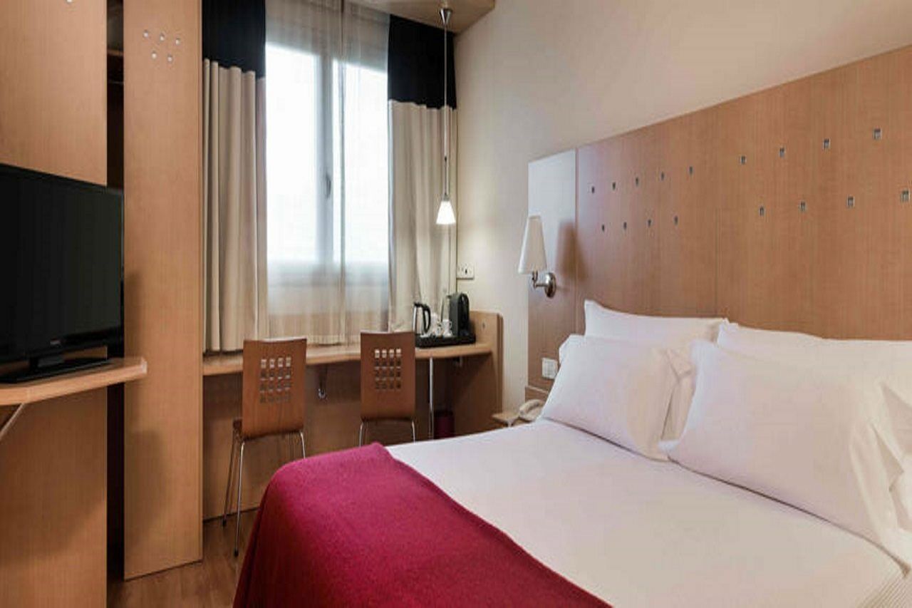 Holiday Inn Express Logrono Rioja By Ihg Εξωτερικό φωτογραφία